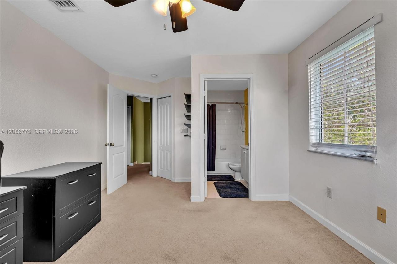 4435 SW 160th Ave, Unit 215, Miramar, FL 33027 Photo
