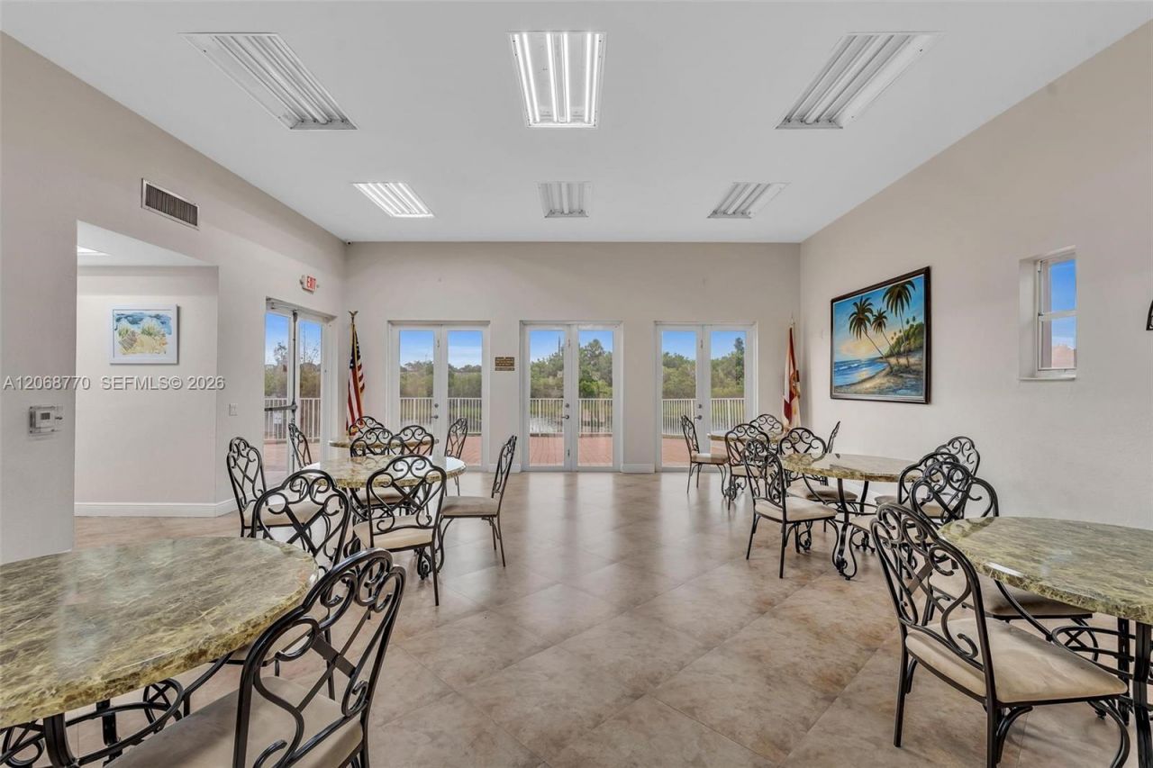4435 SW 160th Ave, Unit 215, Miramar, FL 33027 Photo