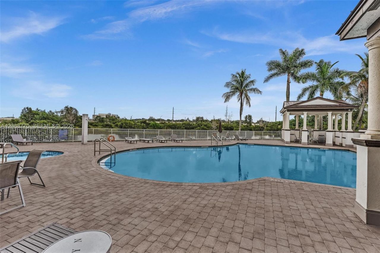 4435 SW 160th Ave, Unit 215, Miramar, FL 33027 Photo
