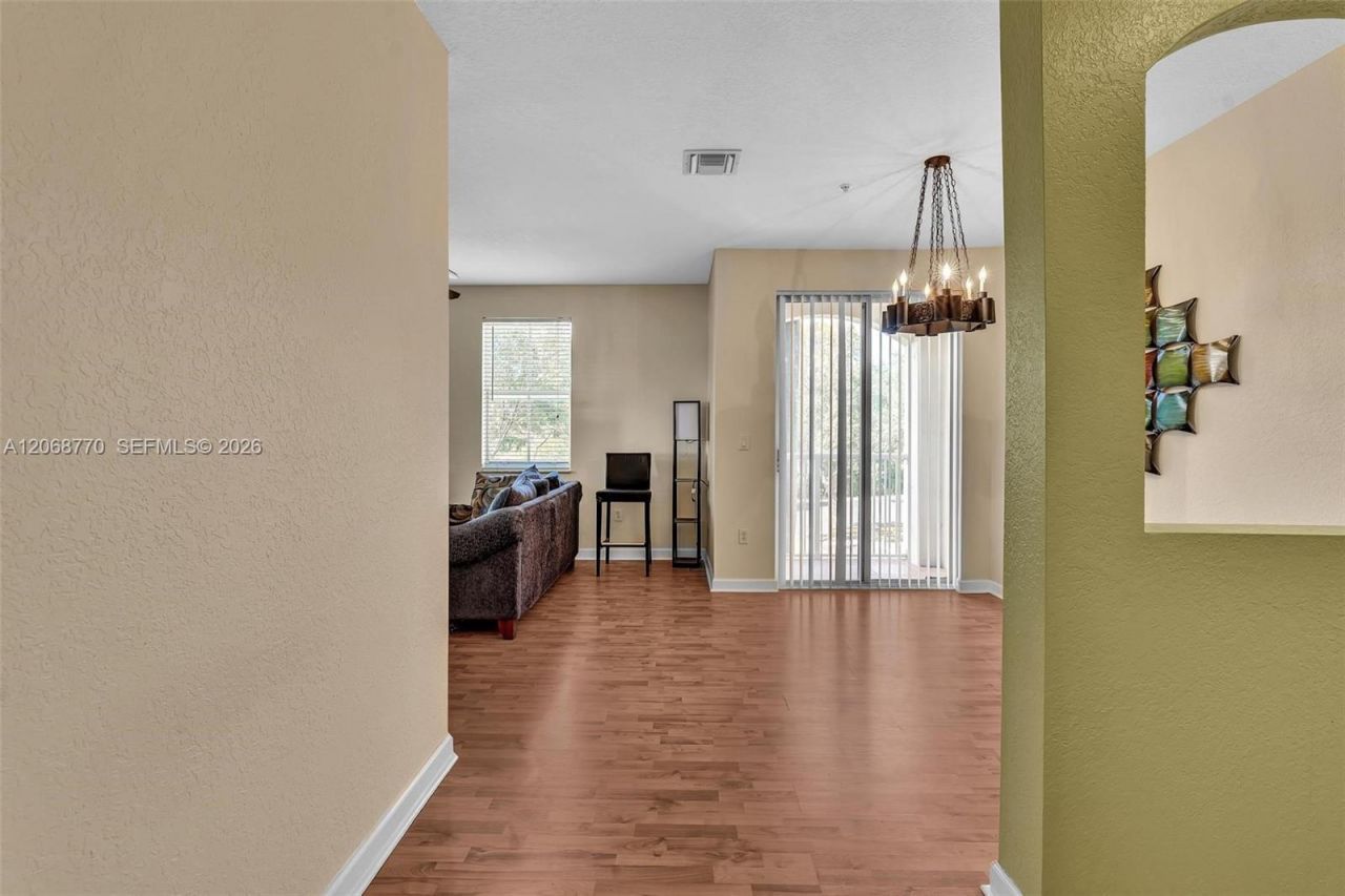 4435 SW 160th Ave, Unit 215, Miramar, FL 33027 Photo
