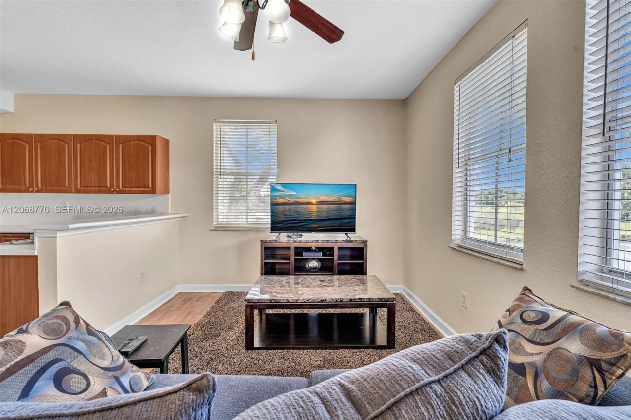 4435 SW 160th Ave, Unit 215, Miramar, FL 33027 Photo