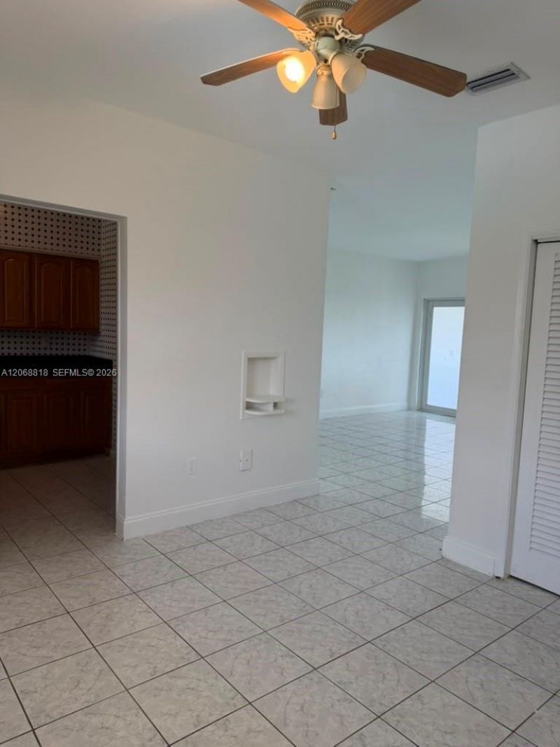 2 S Shore Dr , Unit 15, Miami Beach, FL 33141 Photo