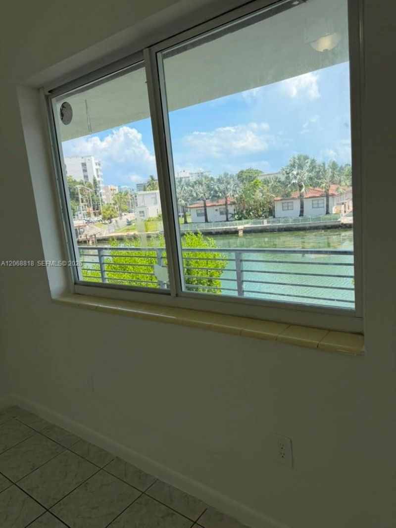 2 S Shore Dr , Unit 15, Miami Beach, FL 33141 Photo