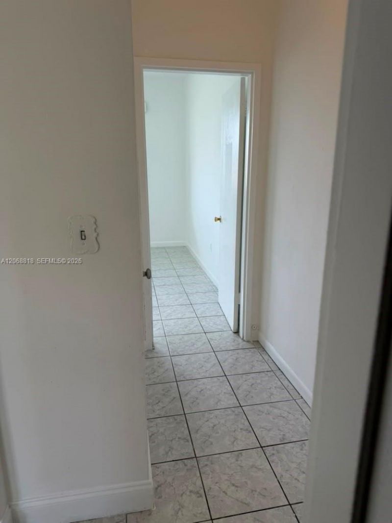 2 S Shore Dr , Unit 15, Miami Beach, FL 33141 Photo