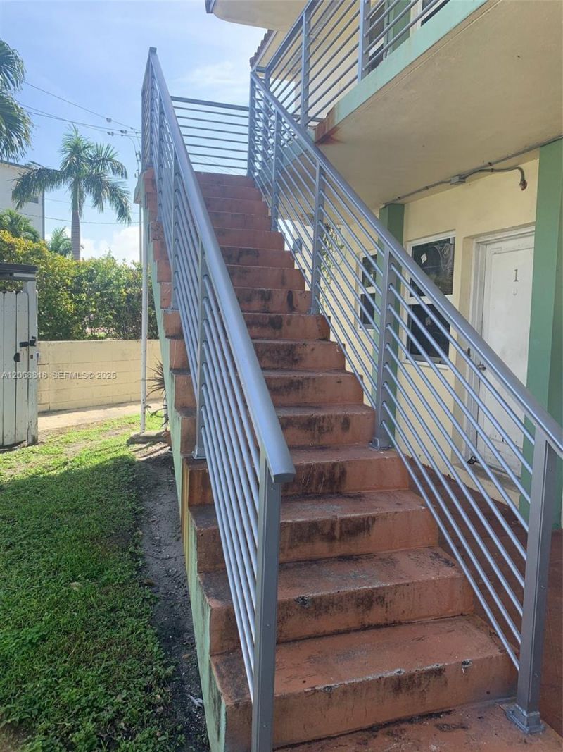 2 S Shore Dr , Unit 15, Miami Beach, FL 33141 Photo