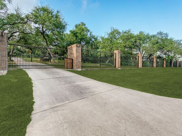 2810 HILINE DR, Bulverde, TX 78163