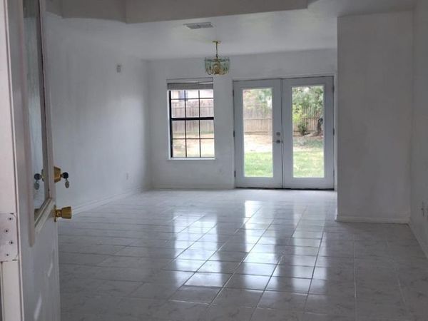 2152 SUNCREST DR, Eagle Pass, TX 78852