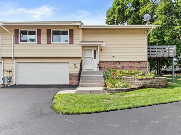 11123 Xavier Circle, Bloomington, MN 55437
