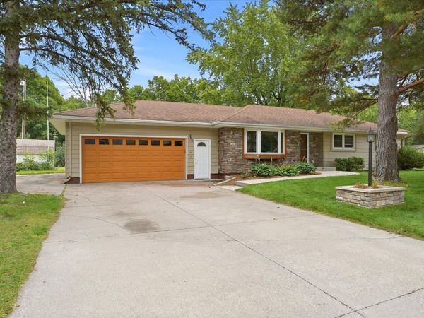 112 Willow Drive SW, Saint Michael, MN 55376