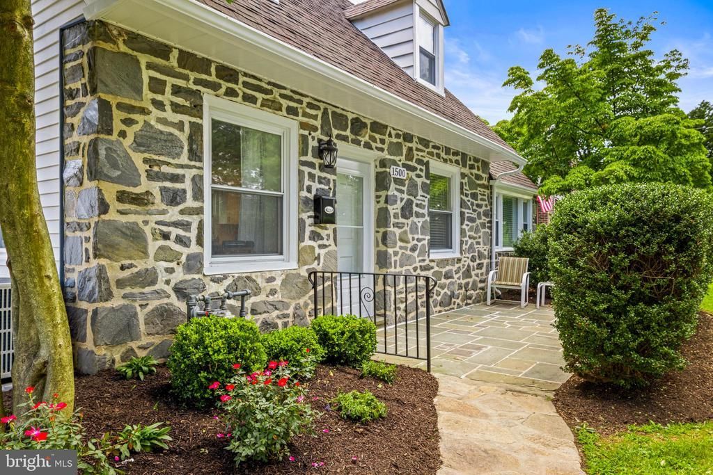 1500 W CHESTER PIKE, HAVERTOWN, PA 19083