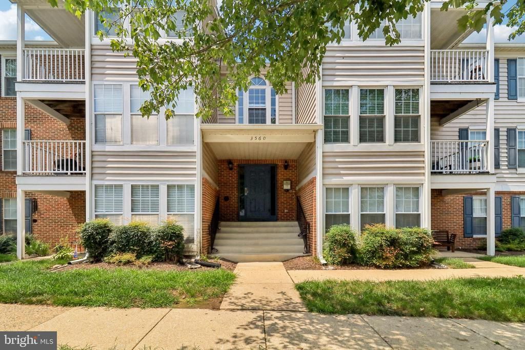 3560 Sherbrooke Circle, Unit 202, Woodbridge, VA 22192 Main Photo