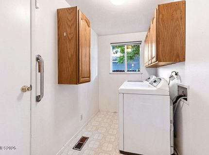 2880 Caballo Drive, Reno, NV 89502 Photo