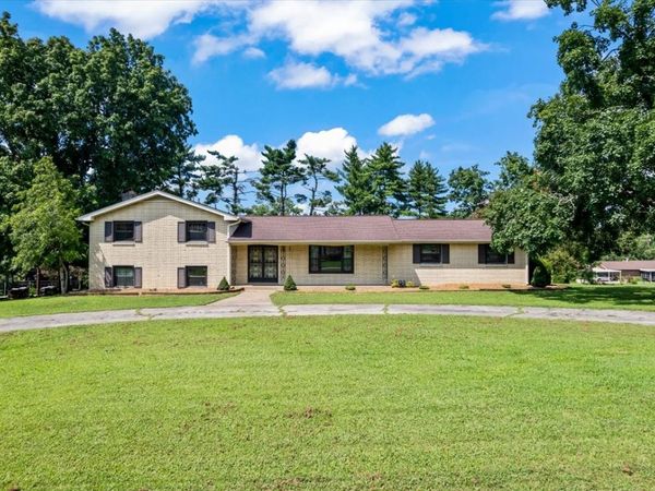 400 Nesbitt Ln , Madison, TN 37115