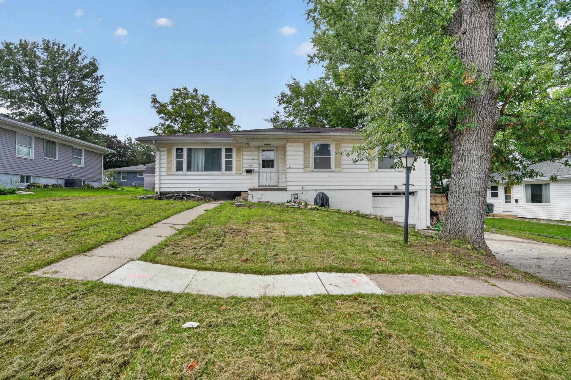 1721 Belle Avenue, Cedar Falls, IA 50613 Main Photo