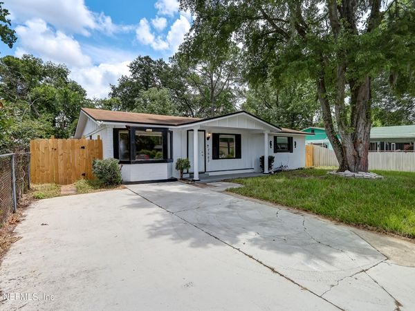 7563 JOHN F KENNEDY Drive W, Jacksonville, FL 32219