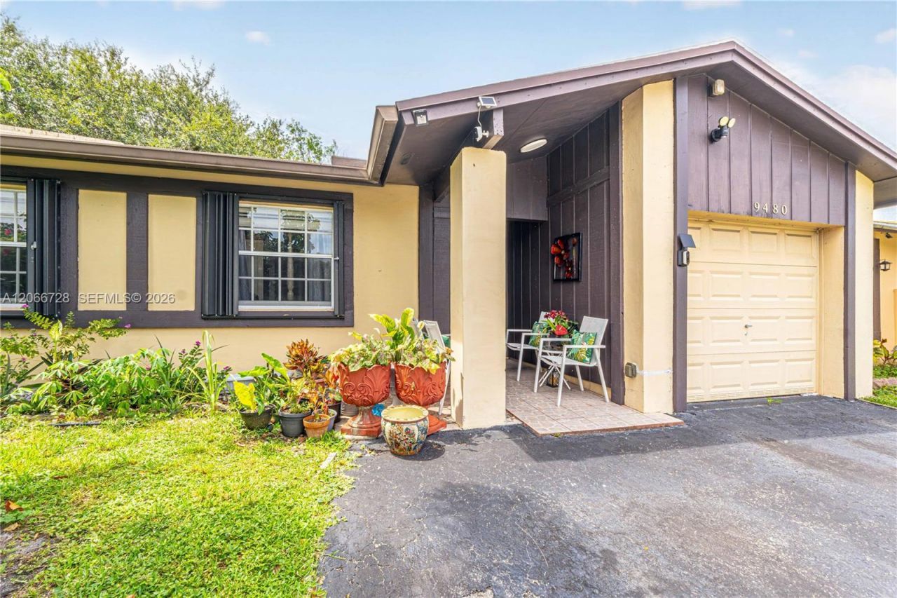 9480 W Fern Ln, Miramar, FL 33025 Photo