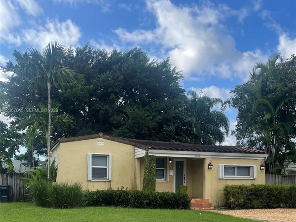 5886 SW 42nd St , Miami, FL 33155