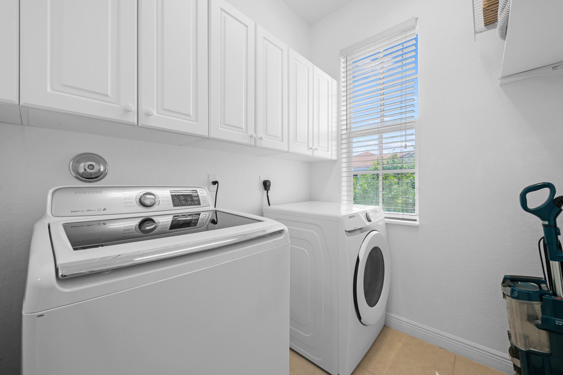 870 NW 83rd Lane, Boca Raton, FL 33487 Photo