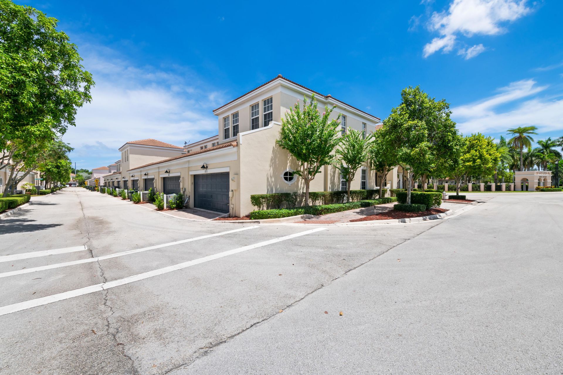 870 NW 83rd Lane, Boca Raton, FL 33487 Photo