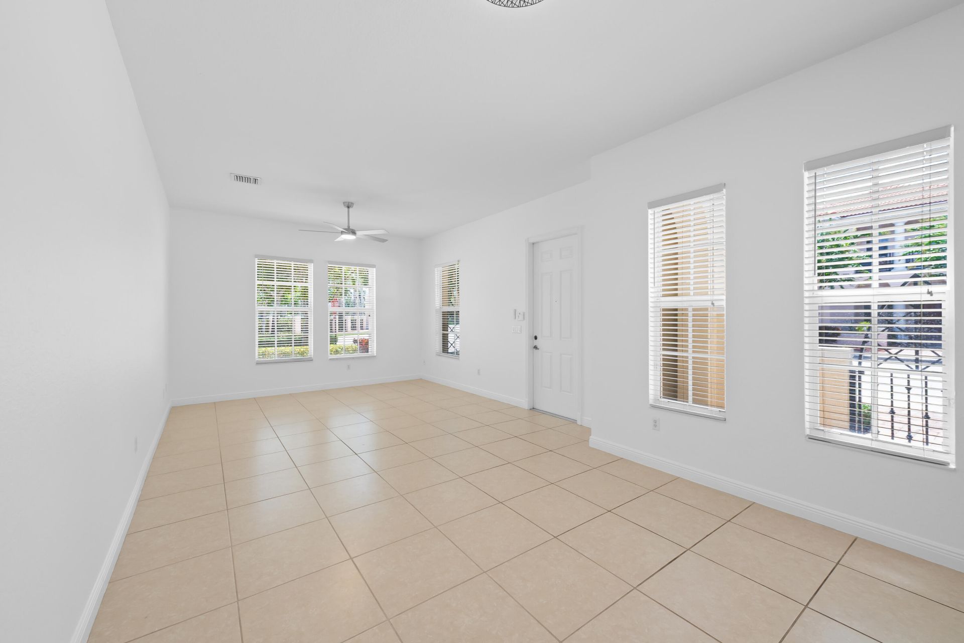 870 NW 83rd Lane, Boca Raton, FL 33487 Photo