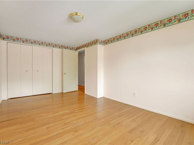 4880 Maple Hill Drive, Seven Hills, OH 44131 Photo 17