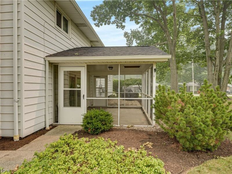 4880 Maple Hill Drive, Seven Hills, OH 44131 Photo 28