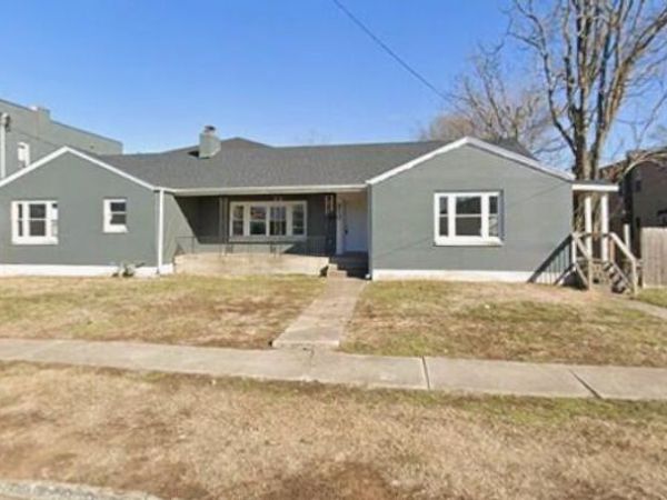 810 South Avenue , Springfield, MO 65806