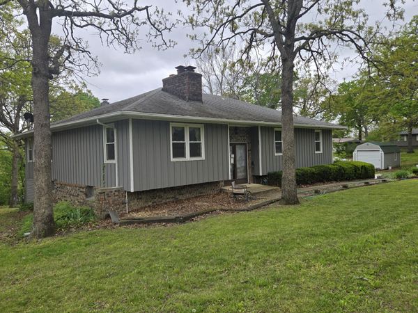 23042 Indian Lane , Hermitage, MO 65668