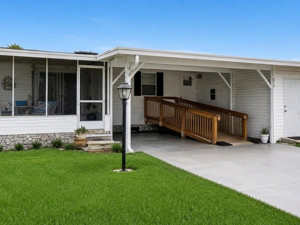 523 NESBITT PARK AVENUE , DAVENPORT, FL 33897