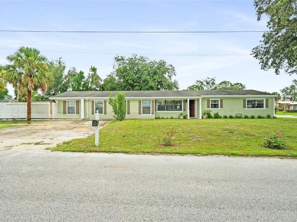 105 MIRROR DRIVE , SANFORD, FL 32773