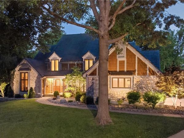 10703 W 124 Street, Overland Park, KS 66213