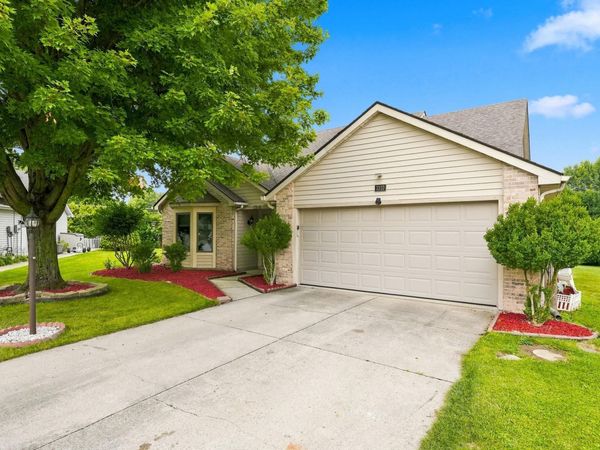1310 Canal Ridge Drive, New Haven, IN 46774