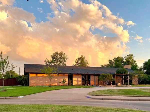 320 Paseo De Vida Street, Altus, OK 73521