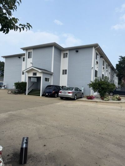 3130 W Monroe Street, Unit 202, Waukegan, IL 60085 Main Photo