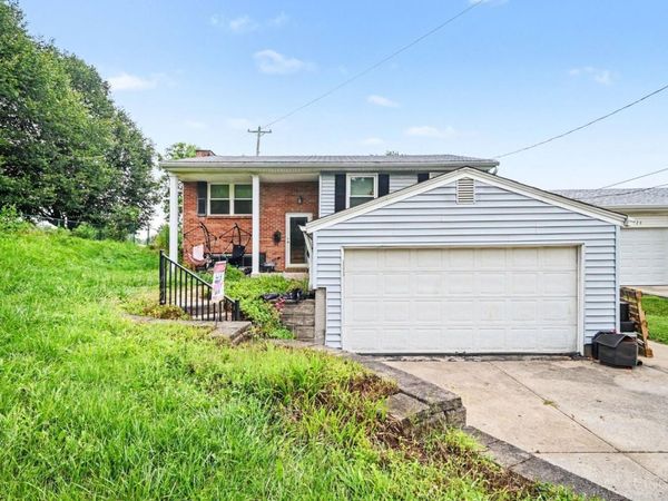 24 Judiann Court, Reading, OH 45215