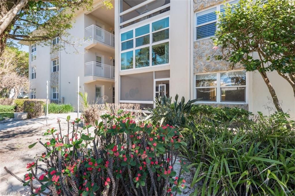 1021 3rd St S, Unit 102, Naples, FL 34102 Photo