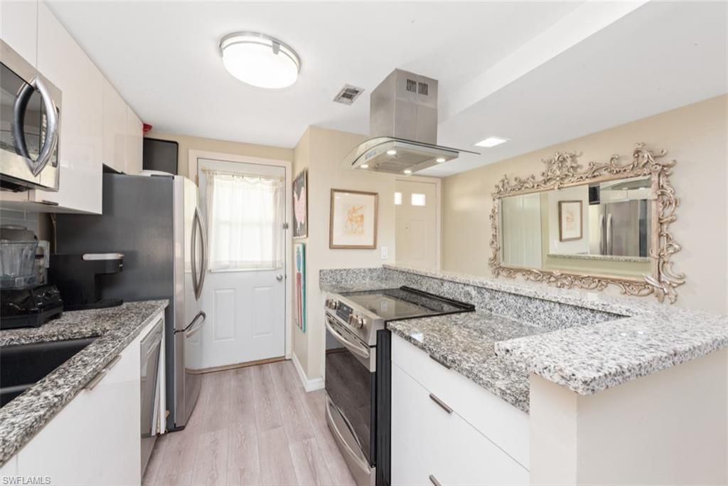 1021 3rd St S, Unit 102, Naples, FL 34102 Photo