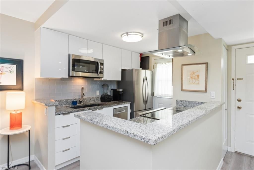 1021 3rd St S, Unit 102, Naples, FL 34102 Photo