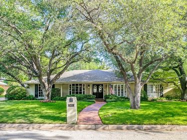 5420 Benbridge Drive, Fort Worth, TX 76107