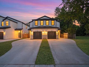 824 & 826 Stamps Avenue , Fort Worth, TX 76114