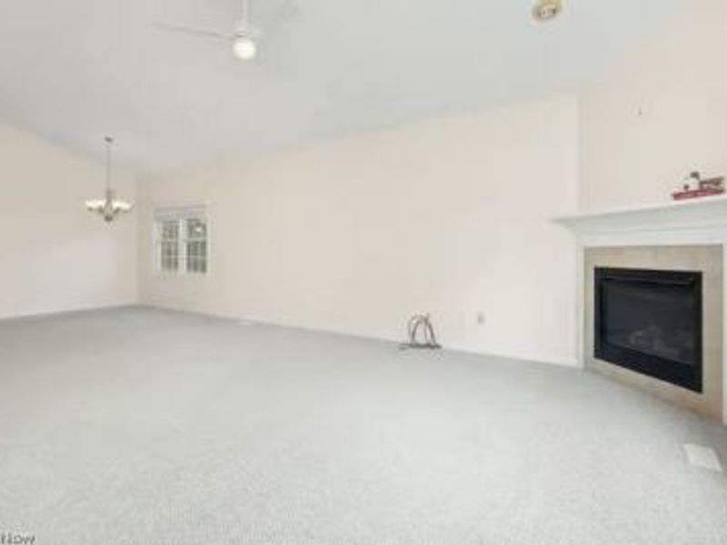 132 Arrow Court, Elyria, OH 44035 Photo 7