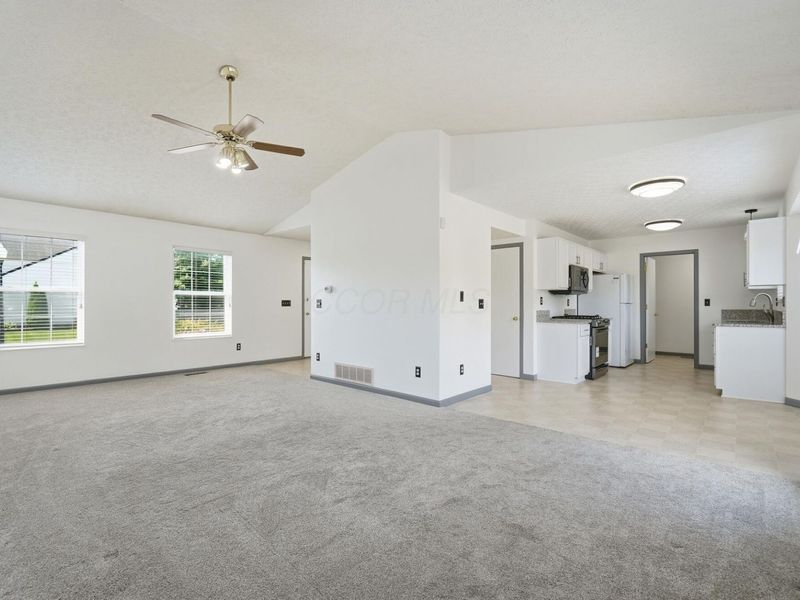 3320 Bellowind Drive, Reynoldsburg, OH 43068 Photo 11