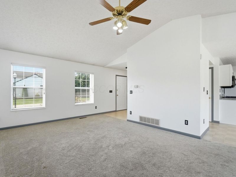 3320 Bellowind Drive, Reynoldsburg, OH 43068 Photo 8