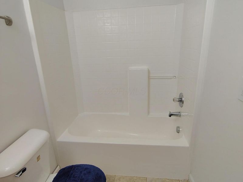 5888 Abernathy Lane, Unit 5888A, Columbus, OH 43232 Photo 17