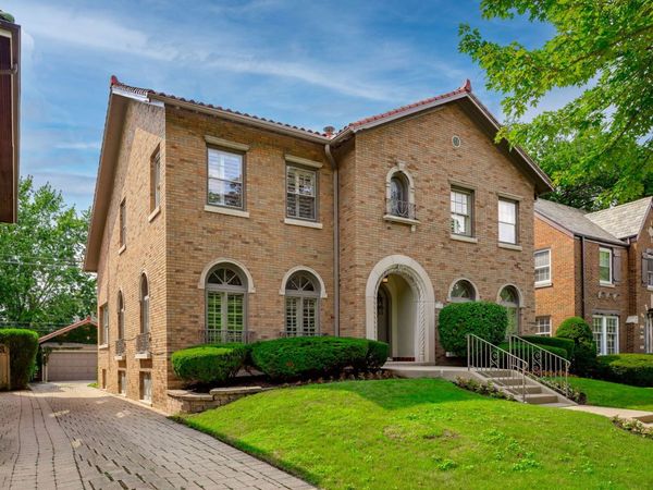 1135 N Kenilworth Avenue , Oak Park, IL 60302