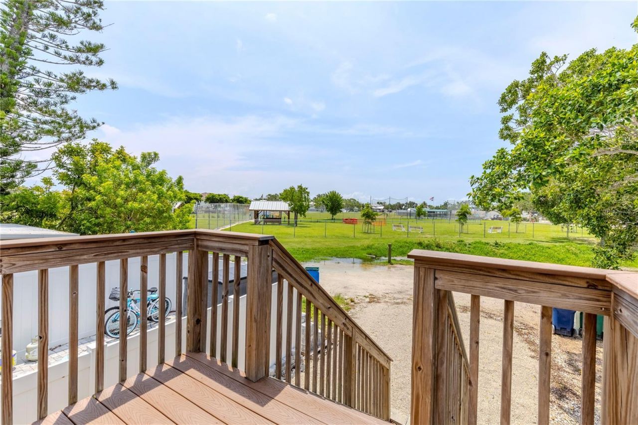 455 62nd Street, Holmes Beach, FL 34217 Photo