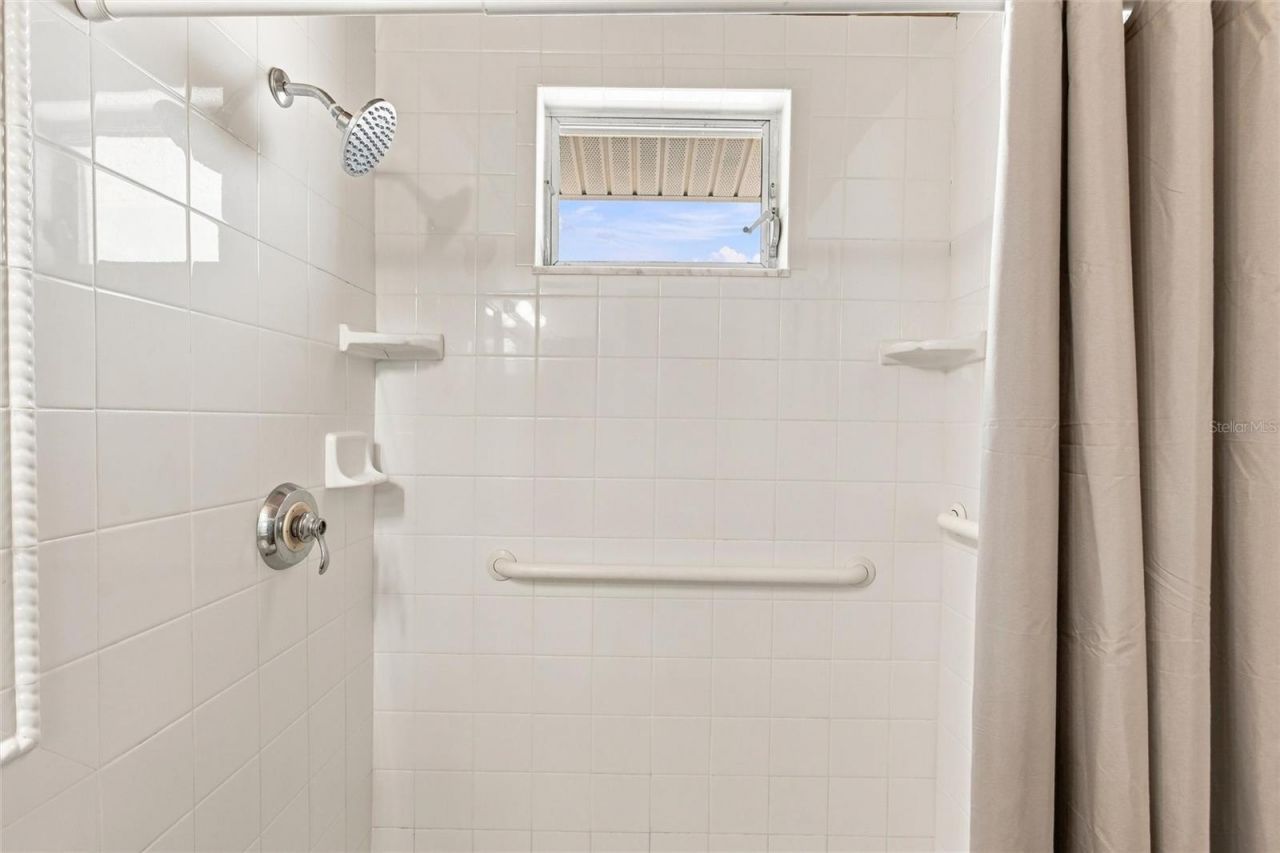 455 62nd Street, Holmes Beach, FL 34217 Photo