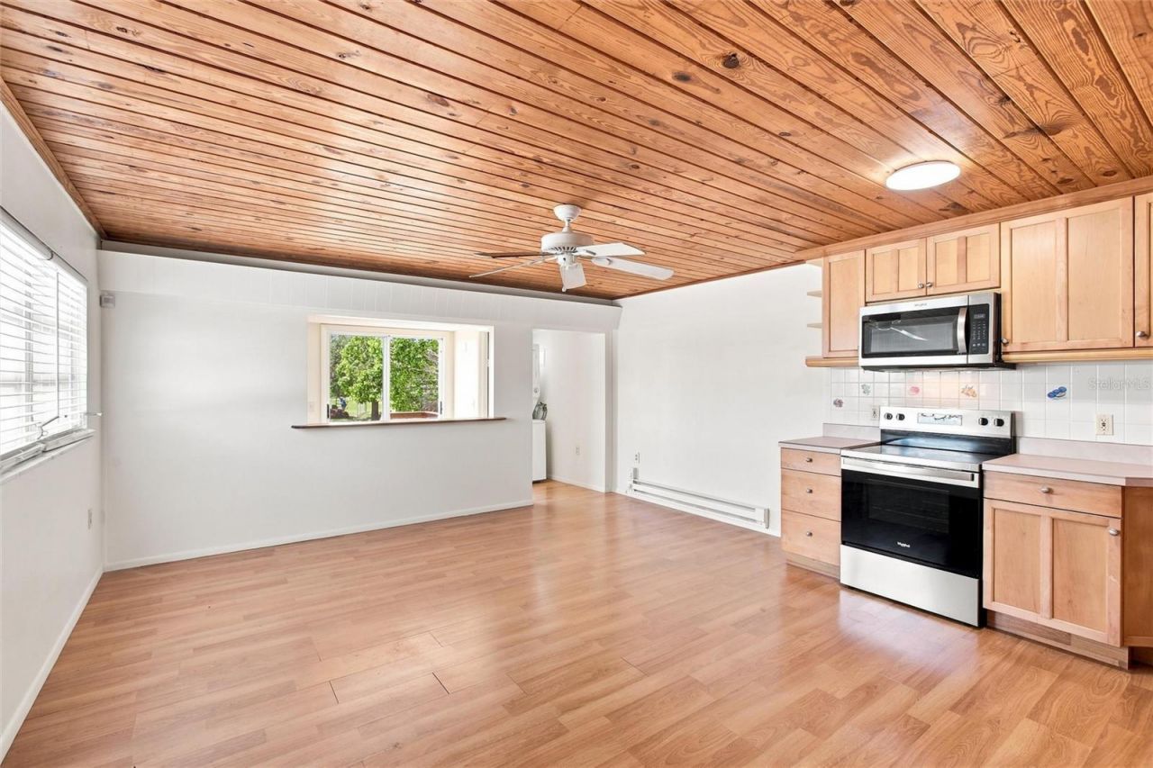 455 62nd Street, Holmes Beach, FL 34217 Photo