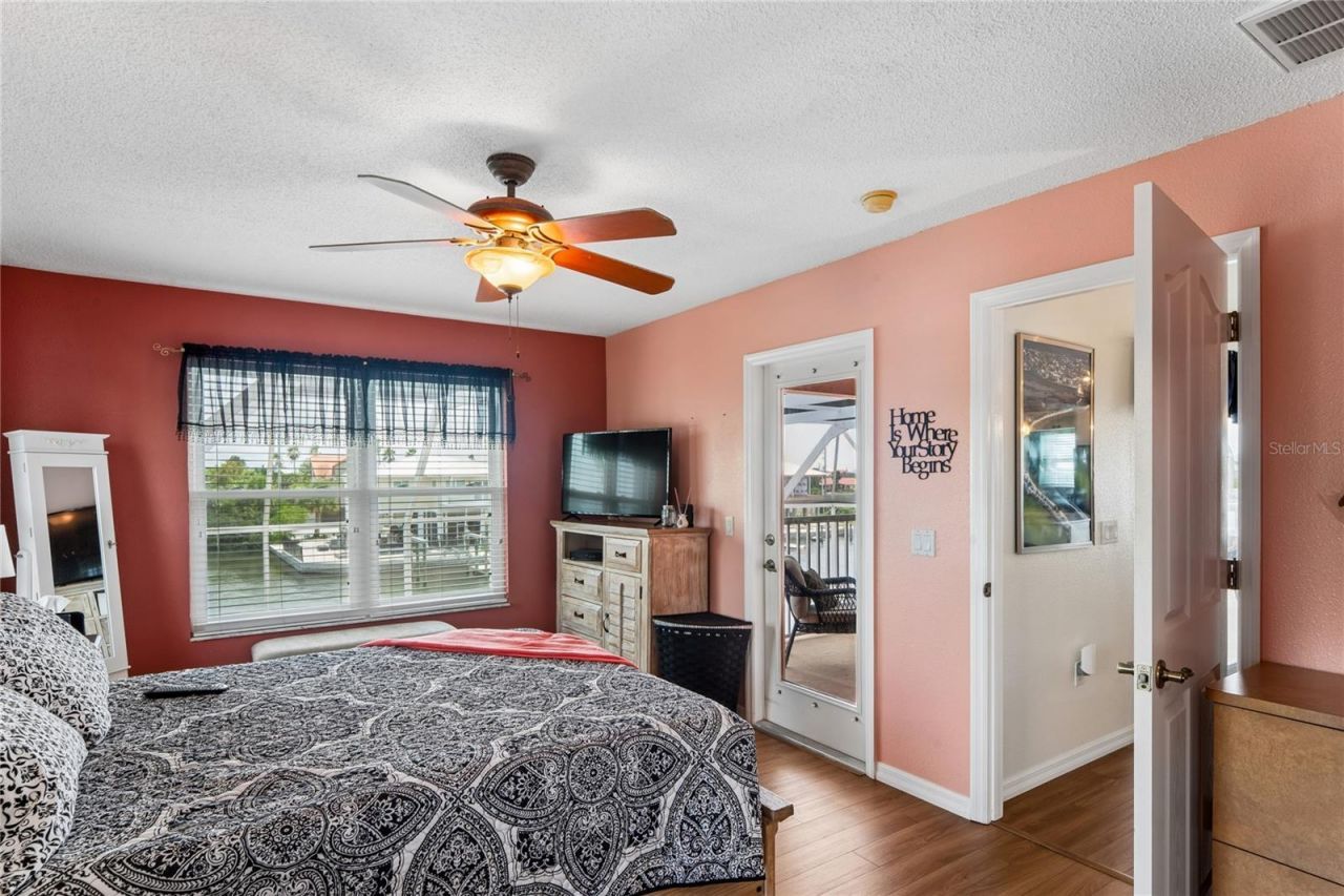 3294 Minnow Creek Drive, Hernando Beach, FL 34607 Photo