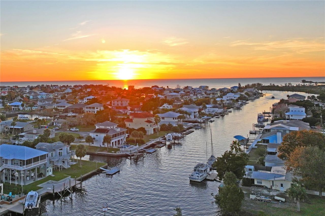 3294 Minnow Creek Drive, Hernando Beach, FL 34607 Photo